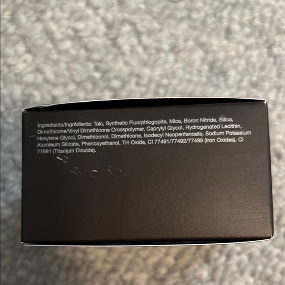 BNIB BECCA Soft Light Blurring Powder - Picture 4 of 7